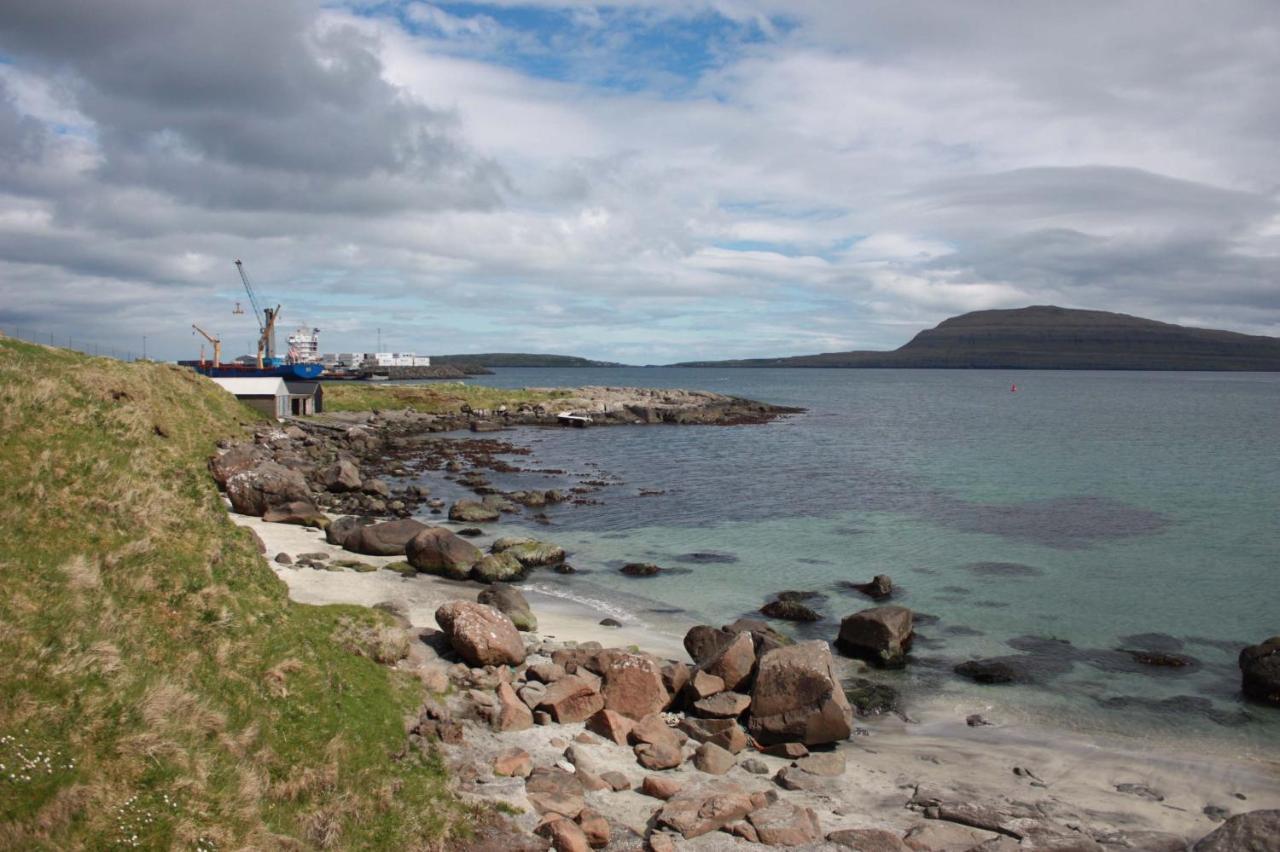 Cosy Apartment Near Beach, Marina & City Centre Torshavn Exterior photo